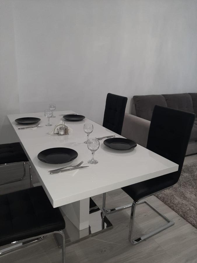 Luxury Daniel Apartament Residence Militari Rosu Ngoại thất bức ảnh