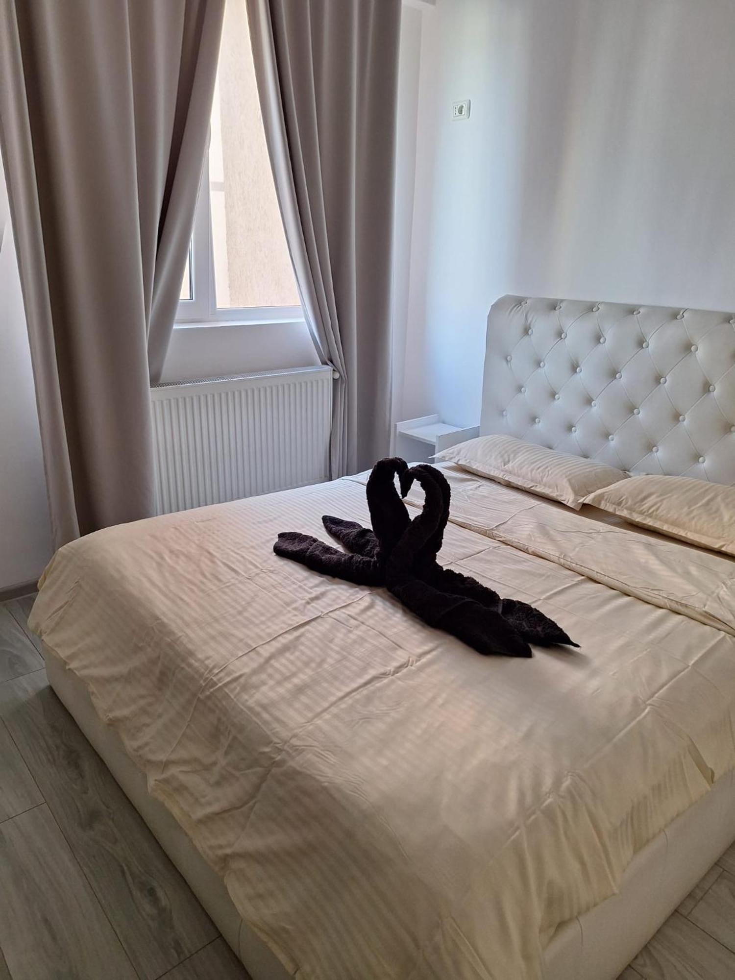 Luxury Daniel Apartament Residence Militari Rosu Ngoại thất bức ảnh